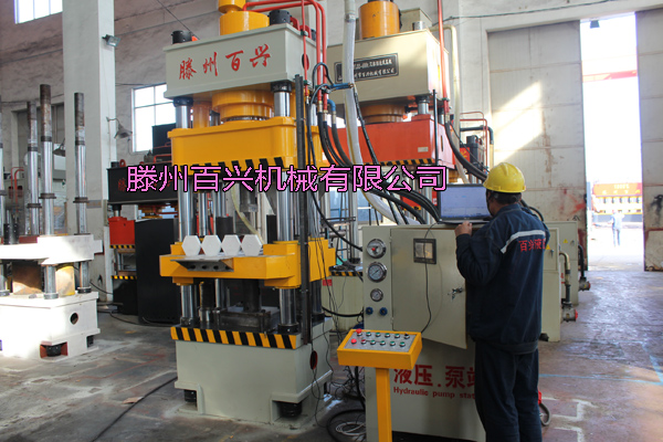 百興鹽塊機(jī)調(diào)試實(shí)圖