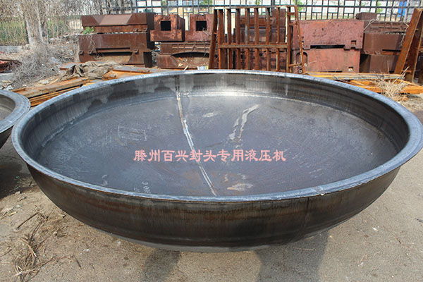 滕州百興封頭拉伸機廠內(nèi)實拍